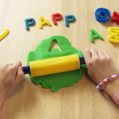 imagen de PlayBox: Set de plastilina de 4 piezas de colores 2