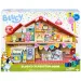 imagen de Bluey: Casa familiar festiva set de juego con figura festiva de Bluey 1