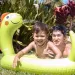 imagen de Intex: Piscina inflable para bebés con dinosaurio que rocía 119x109x66cm 2