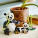 imagen de LEGO® Creator: Animales salvajes: Familia de pandas (31165) 4