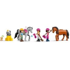 imagen de LEGO® Friends: Establo y escuela de equitación (42688) 6