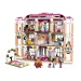 imagen de LEGO® Friends: Gran Hotel de Heartlake City (42704) 3