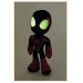 imagen de Marvel: Amigos Asombrosos - Figura de peluche de Spider-Man Miles Morales con ojos que brillan en la oscuridad 25cm 3